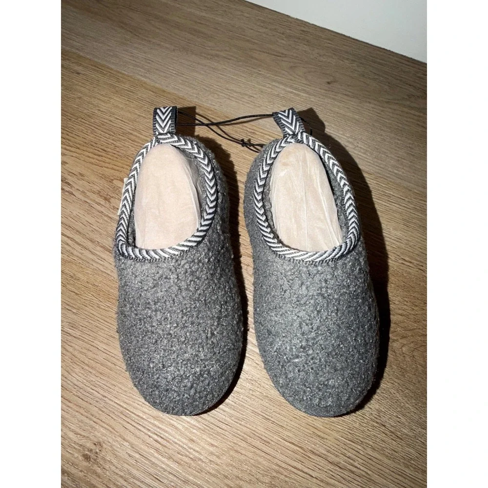 Kids cozy slippers 9/10